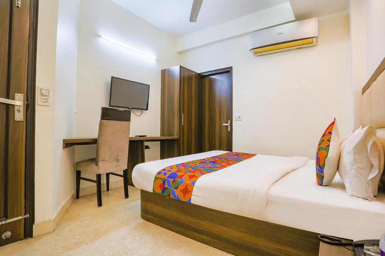 Fabhotel Jpm The Grand Bella - Nr Nehru Place Market Új-Delhi Kültér fotó