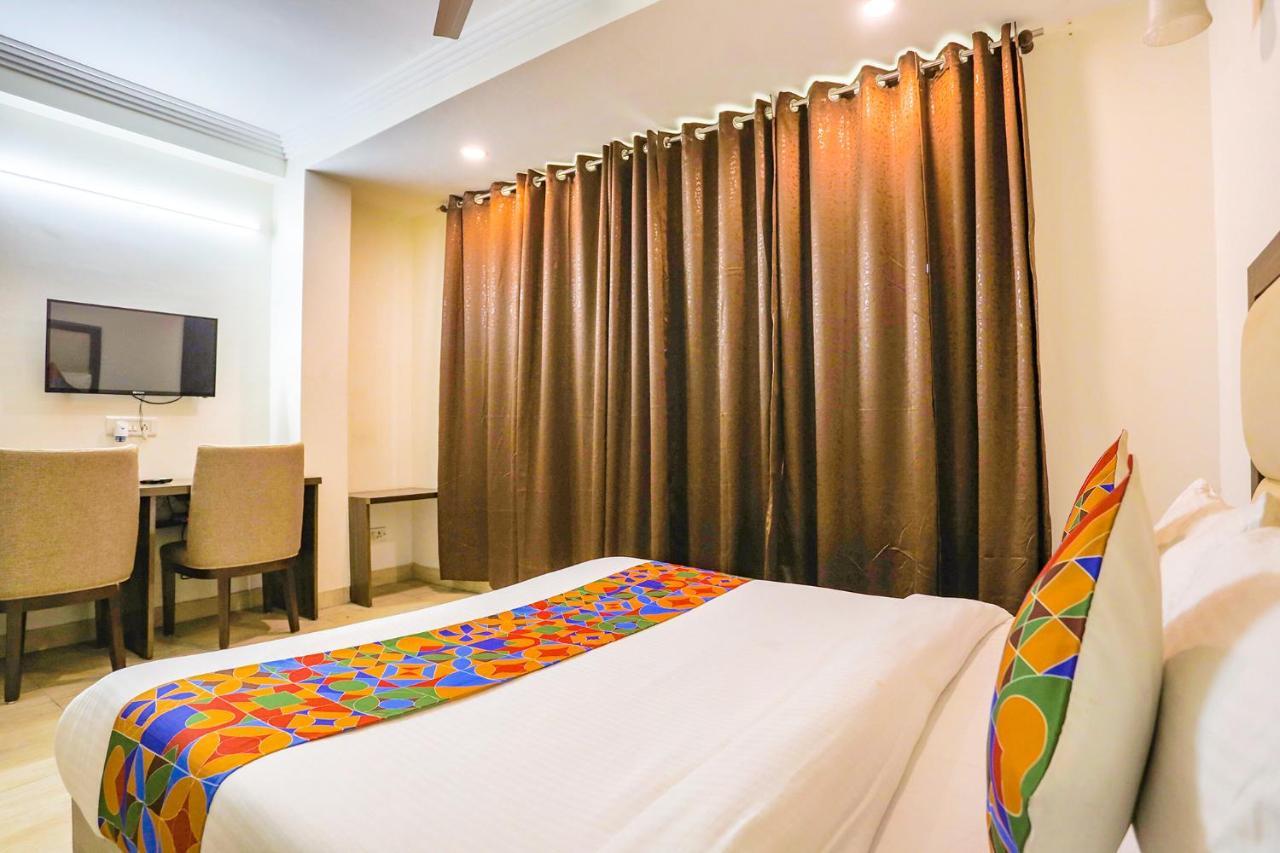 Fabhotel Jpm The Grand Bella - Nr Nehru Place Market Új-Delhi Kültér fotó